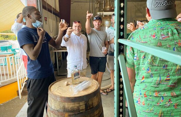 Historic Island Tour plus rum cake sample and a local beer