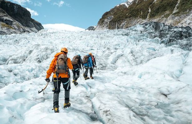Christchurch to Franz Josef 1-Way Small Group Tour via Hokitika