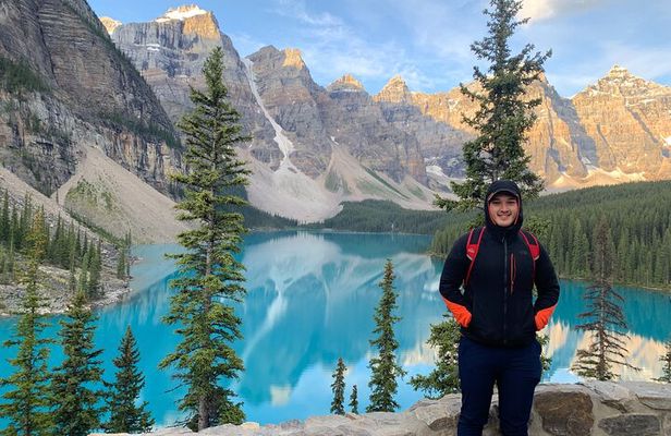 Moraine Lake Louise and Icefields Parkway Private Luxury Day Tour