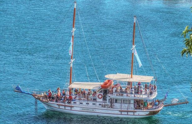Samos East Coast by Boat with BBQ