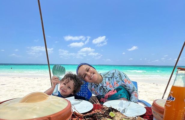 Zanzibar snorkeling + sandbank picnic Pungume Island 