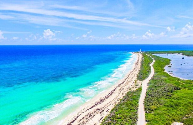 Electric Island Tour with Snorkel, Picnic and Otoch Mayan Experience