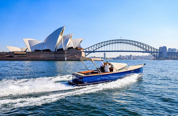 Sydney Harbour Iconic Sunset Selfies Tour
