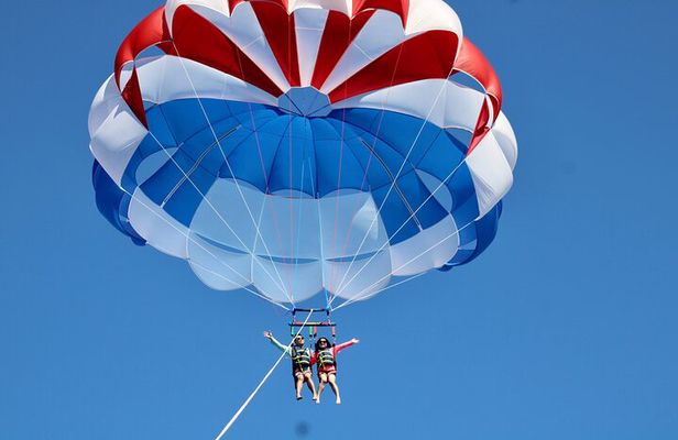 Waikiki Xtreme Parasailing 