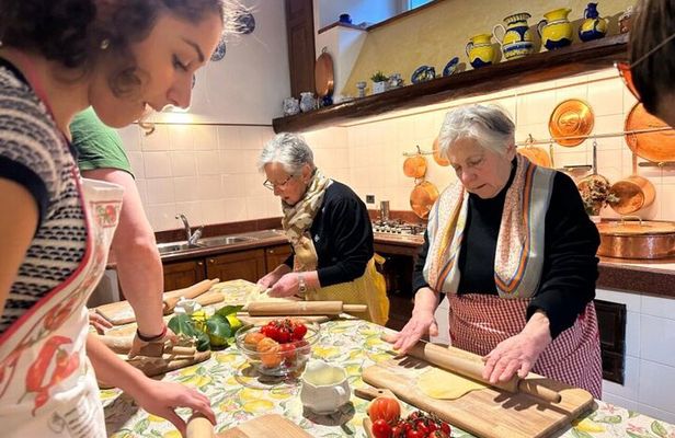 Sorrento: Private Pasta & Tiramisu Class at a Local's Home
