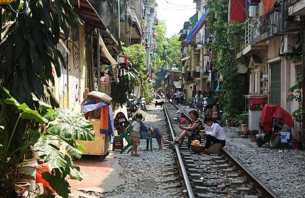 Hanoi Train Street and Incense Village Half Day Private Tour