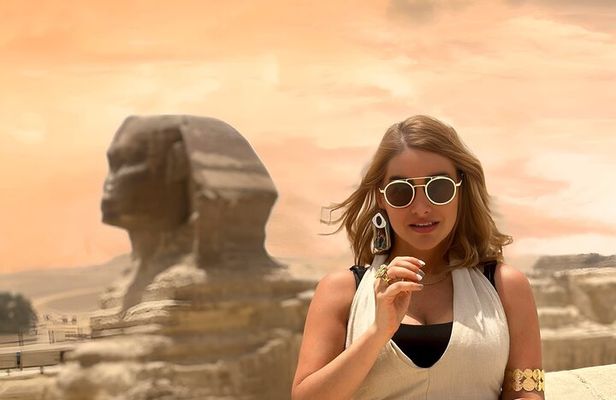 Private Tour to Giza Pyramids with professional Photographer