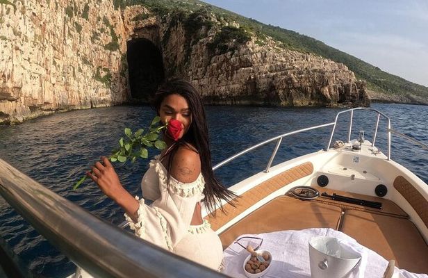 Vlore: Sazan and Karaburun Tour: Cave, Snorkeling and Beaches