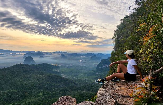 Dragon Crest Sunrise Hike and Klong Root Kayaking Private Tour