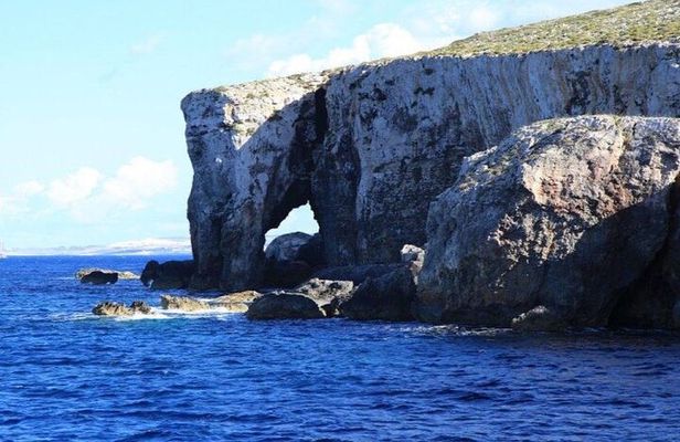 Half Day Malta Tour to Gozo Comino and Blue Lagoon Caves