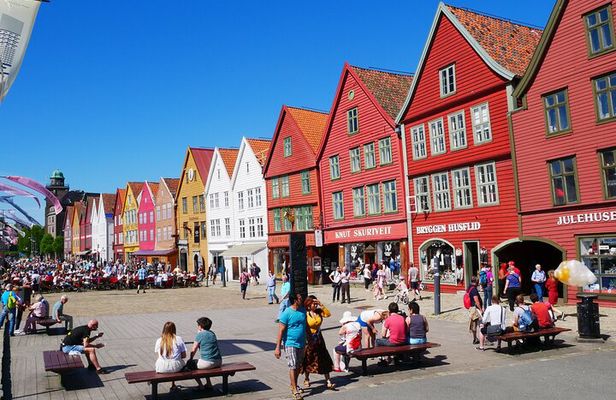 Private Tour of Bergen City by Car