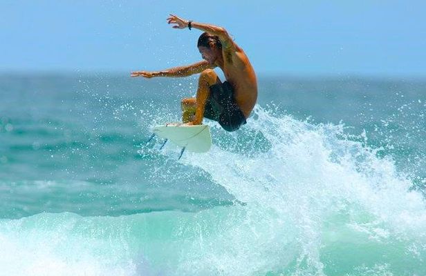 Coconut Coast Surf Adventure Vacation : Seven Days with a Pro