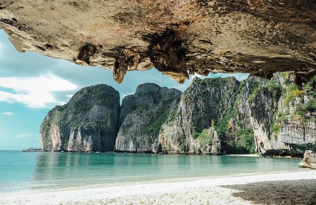 Maya Bay Phi Phi Island Snorkeling Day Tour with lunch - Phuket