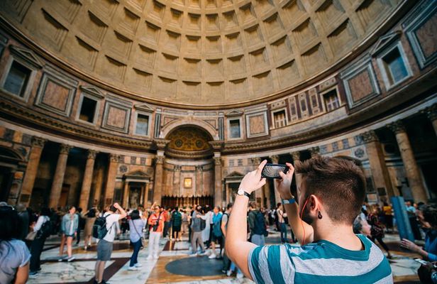 Pantheon and Trevi Fountain Underground Guided Tour