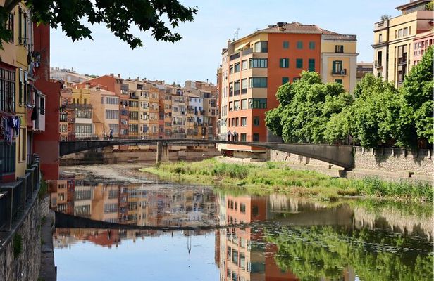 Girona Walking Tour: Explore Top Sights & Hidden Gems