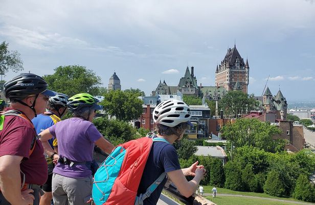 Electric Scooter Guided Tour of Quebec City