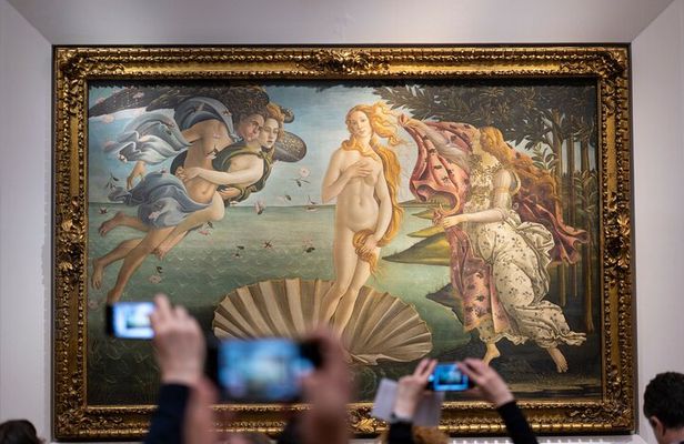 Uffizi Exclusive Semi-Private Tour, Top-Rated Guide, Max 6 Pax
