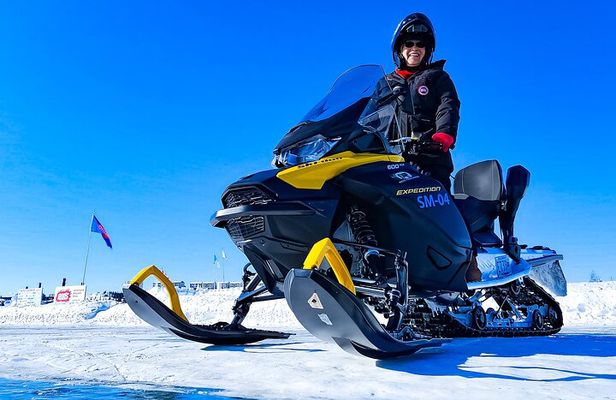 Snowmobile Tour from Yellowknife