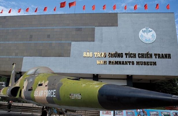 Cu Chi Tunnels and Saigon Highlights Day Trip