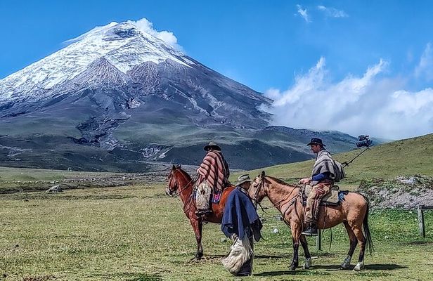 Cotopaxi tour from Quito -horseback ride and hike-NO TOURISTY way