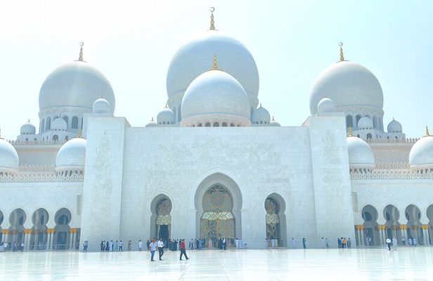 Full Day Shared Tour to Abu Dhabi City