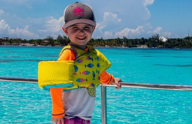 Unforgettable Catamaran Journey: Cancun to Isla Mujeres!