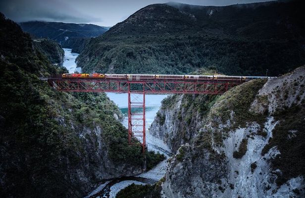 1-Way Christchurch to Franz Josef Day Tour with TranzAlpine