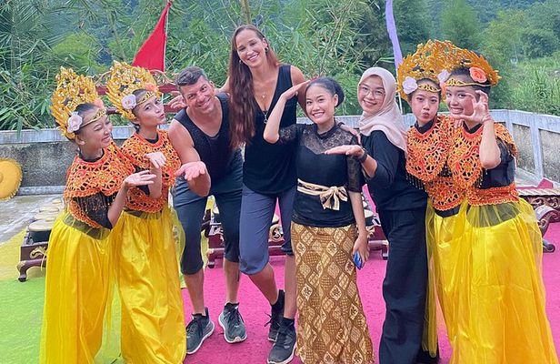 Jakarta Bogor Tour Traditional Performance and Explore rural