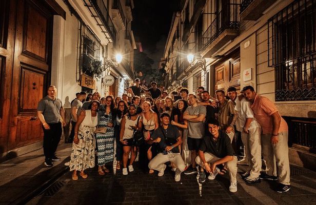 Pub Crawl Valencia | The Biggest | Club Entry Included