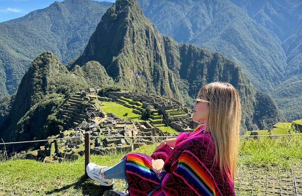 Full Day Private Guided Tour in Machu Picchu