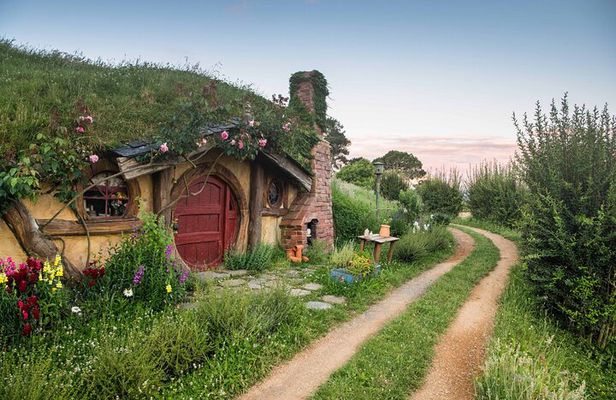 Hobbiton Movie Set Small Group - Guided Tour from Auckland