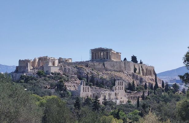 Picturesque Paths in Athens for your Social Media