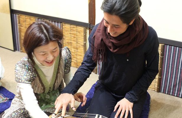 Private Koto Lesson in Kyoto with a Professional Koto Performer