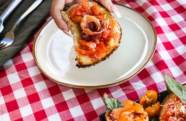 Taste of Pietermaai: Self-Guided Food & Culture Tour