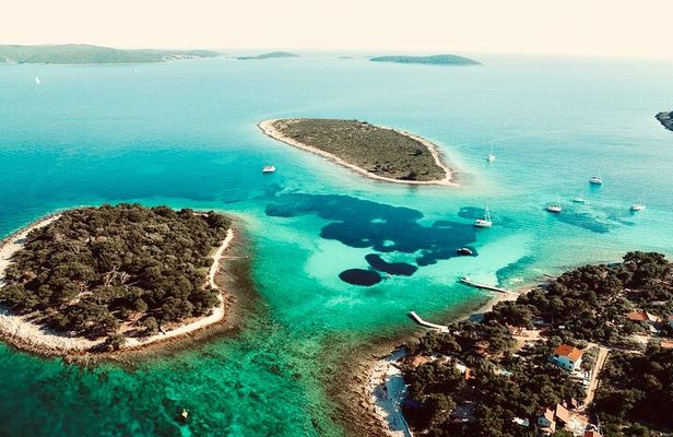 Private Half-Day Boat Tour:Blue Lagoon & 2 islands From Trogir