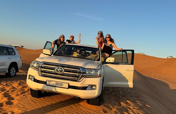 Premium Desert Safari Activities for Group and Family