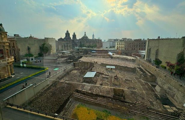Museo del Templo Mayor / Urban Archaeology - Small Groups