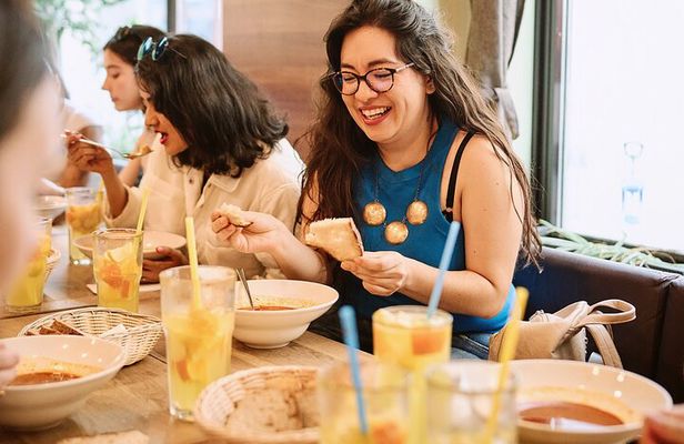 Budapest Bites: Street Food Tour of District 7 with Drinks