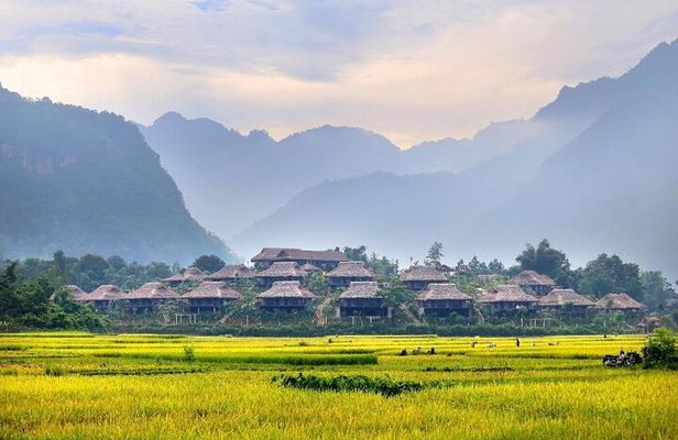 Mai Chau 2 days Classic Group Tour from Mai Chau