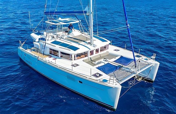 3 Hours Exclusive 45' Lagoon Catamaran Experience