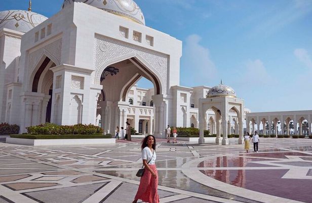 Shared Full Day Guided Tour Visit to Abu Dhabi