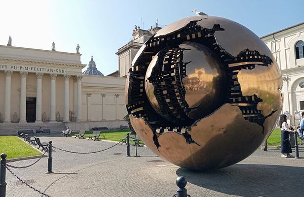 Vatican Highlights, Museums Sistine Chapel tour Basilica entrance