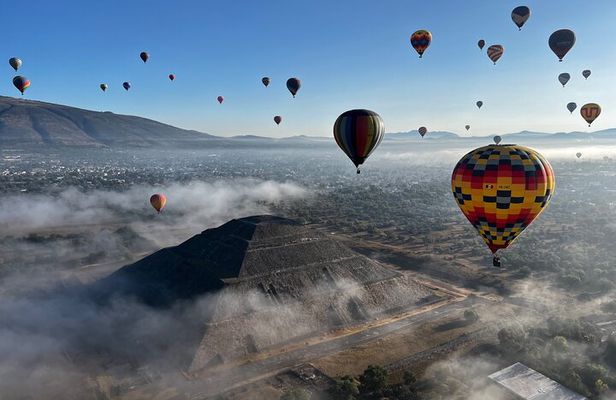 Balloon Flight in Teotihuacán with Tour and Visit to the Grotto