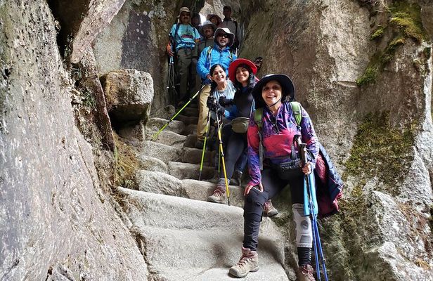 Private 4 Day Inca Trail Trek Tour to Machu Picchu