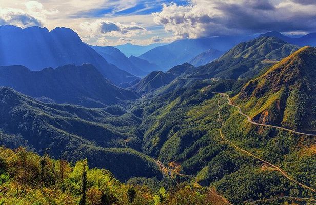 Private Car Tour to Lonely Tree, Heavens Gate and Glass Bridge