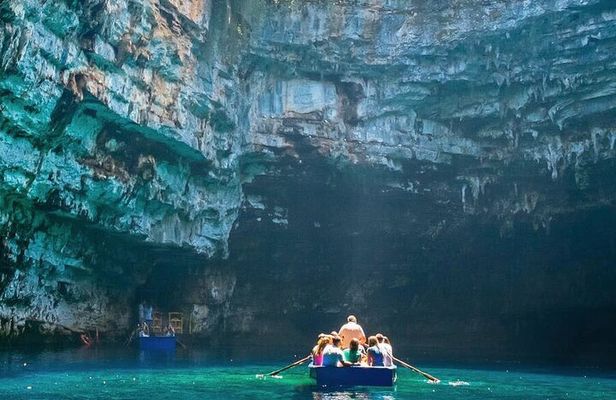 A Day Trip from Hue to Phong Nha: Discover Hidden Gems (Odd Days)