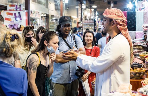 Dubai Aladdin Tour: Souks, Creek, Old Dubai and Tastings