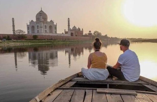 Jaipur to Taj Mahal Day Trip via Chand Baori Stepwell