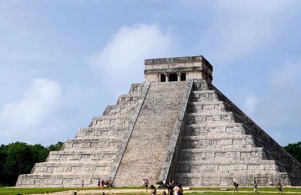 Chichen Itza, Valladolid and Stunning Cenote - Private Tour