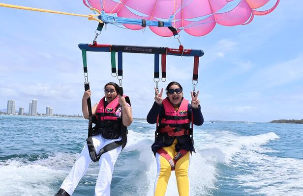 Gold Coast & Surfers Paradise - Parasail & V8 Jetboat Combo